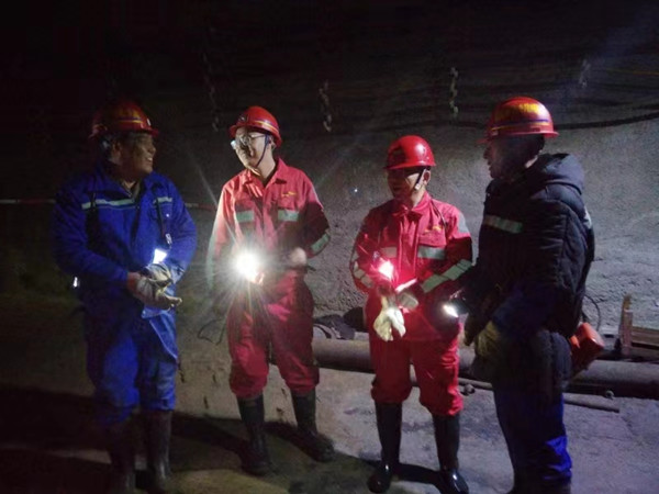 陜煤建設機電安裝公司黨政工春節(jié)深入一線檢查指導工作看望堅守崗位職工