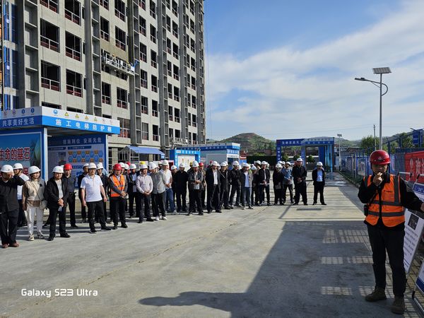 漢陰縣建設局在漢陰縣實驗中學二期建設工程項目施工現(xiàn)場組織觀摩交流