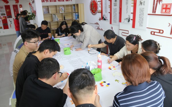 陜煤建設咸陽分公司開展“凝心聚力，多彩五一”趣味游戲活動