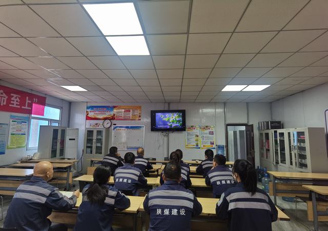 陜煤建設(shè)洗選煤運營公司紅柳林洗煤廠項目部黨支部：強化紀律意識 檢驗學(xué)習(xí)成效