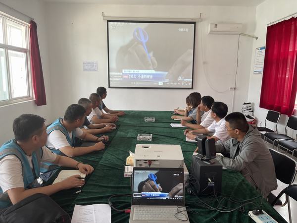 陜煤建設(shè)澄合分公司第十五項目部黨支部開展“弘揚廉潔文化 凝聚風(fēng)清正氣”活動