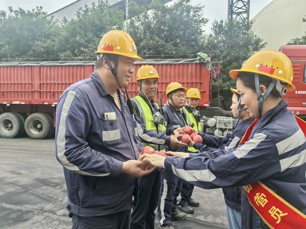 陜煤建設(shè)洗選煤運(yùn)營(yíng)公司開(kāi)展“溫馨父親節(jié)，協(xié)管?chē)诎踩被顒?dòng)
