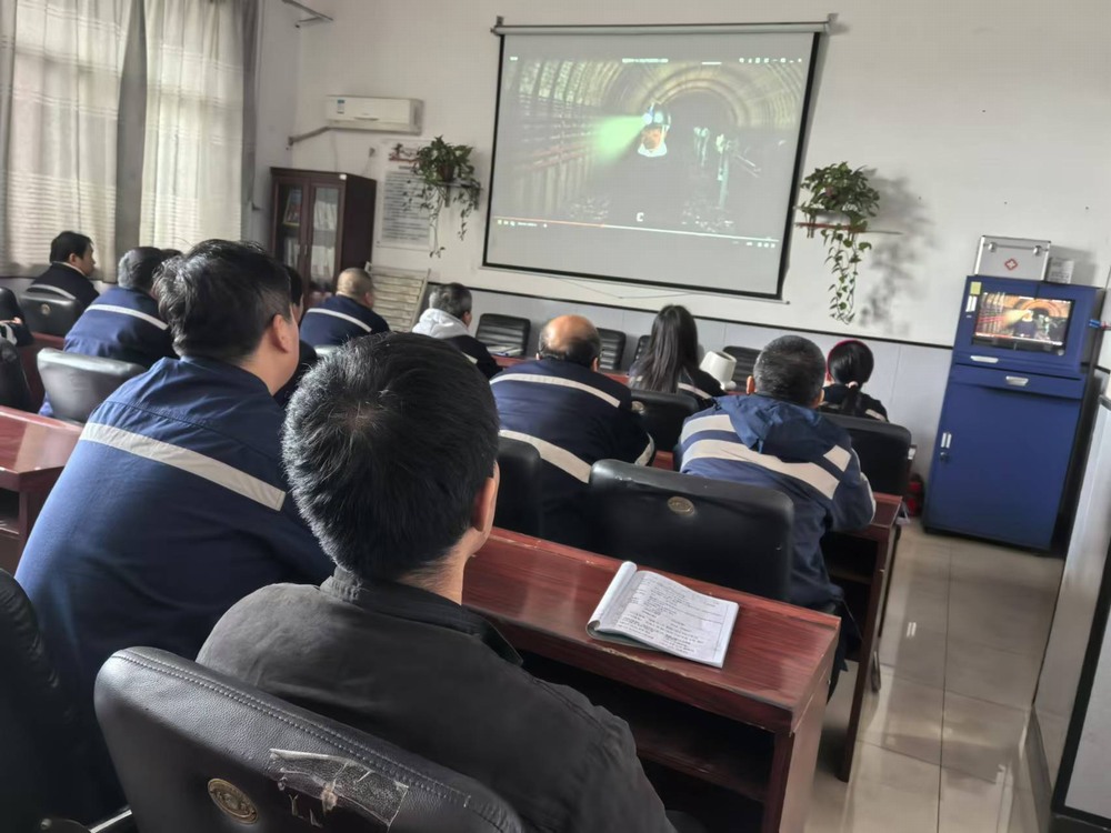 陜煤建設(shè)洗選煤運(yùn)營(yíng)公司澄合山陽(yáng)運(yùn)營(yíng)項(xiàng)目部：以安全“預(yù)警”?！绊槙场辫T“防線”