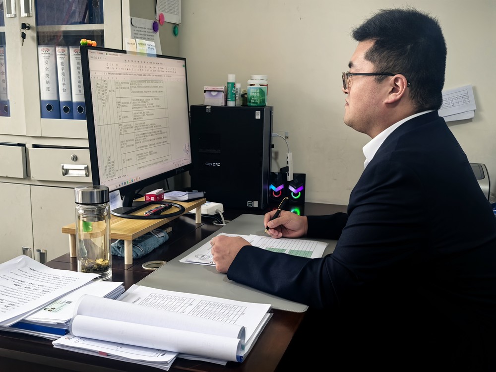 陜煤建設(shè)洗選煤運(yùn)營公司第二項(xiàng)目部：“五四”薪火映煤海    青春力量筑安全