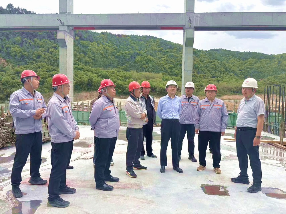 黃陵礦業(yè)集團黨委副書記、總經(jīng)理趙小兵“五一”期間深入天工公司基層項目檢查指導(dǎo)