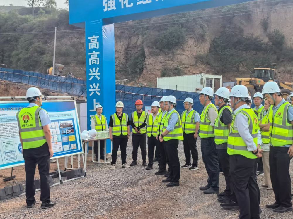 國家能源局煤炭司瓦斯辦主任陳磊一行深入王峰煤礦瓦斯綜合治理項目現(xiàn)場檢查