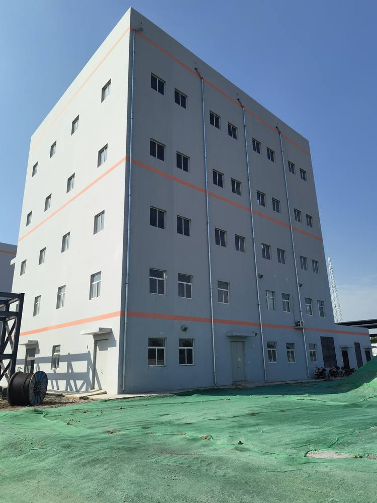 陜煤建設(shè)渭南分公司承建的胡家河二號風(fēng)井項目提升機(jī)房工程順利通過竣工驗收