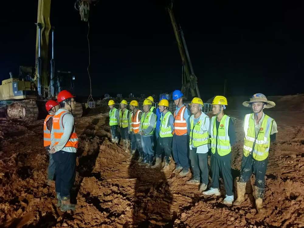 陜煤建設(shè)西北分公司汨羅電廠項(xiàng)目部：汛期“三重防護(hù)網(wǎng)”護(hù)航樁基工程穩(wěn)步推進(jìn)