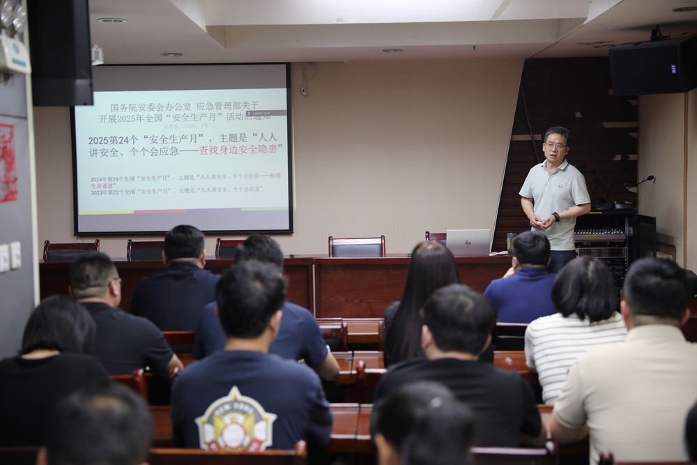 陜煤建設(shè)路橋分公司以宣傳為墨,繪就安全發(fā)展新圖景