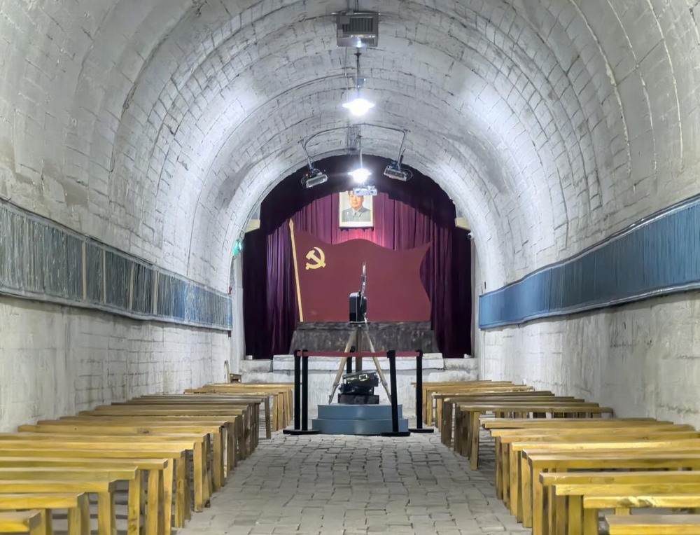 陜煤建設(shè)銅煤公司:探訪“地下長城” 汲取紅色力量