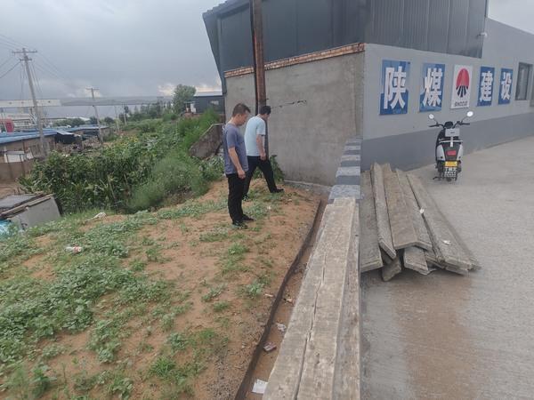 陜煤建設煤礦運營服務分公司：暴雨中的“溫暖守護”  織密職工“兩堂一舍”幸福網(wǎng)
