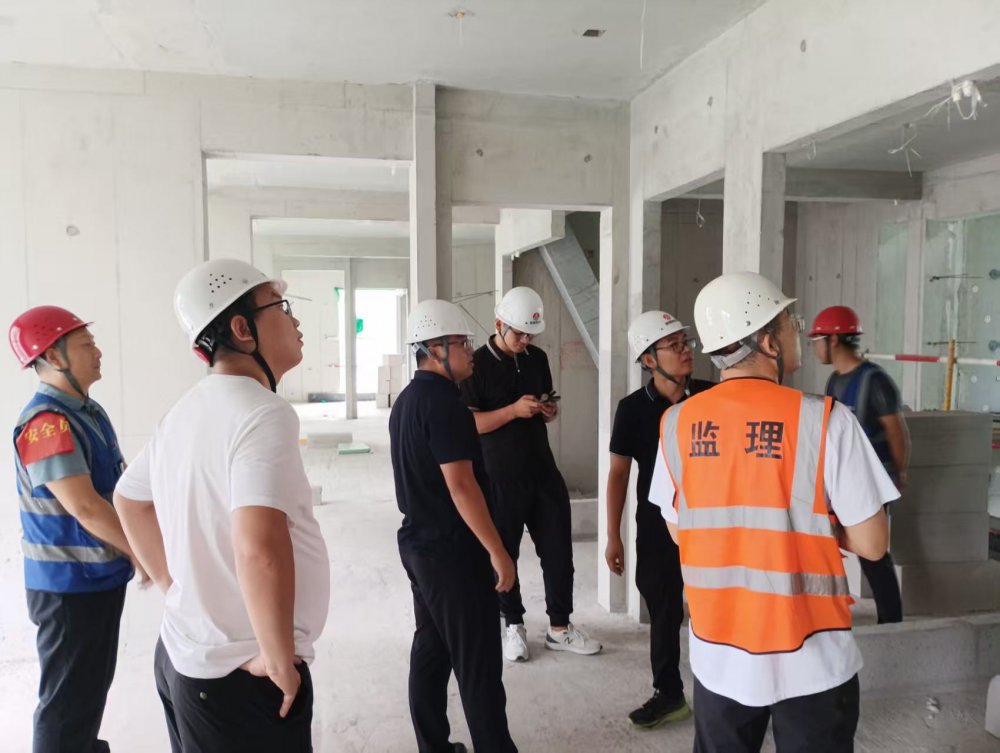 捷報(bào)！陜煤建設(shè)直屬第六項(xiàng)目部承建構(gòu)件廠集中安置地項(xiàng)目順利通過主體驗(yàn)收