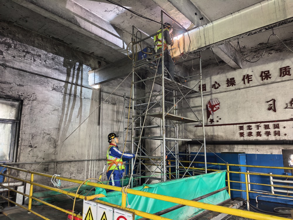 陜煤建設(shè)洗選煤運(yùn)營公司第二項(xiàng)目部：攻堅(jiān)落煤塔除鐵器安裝，以精細(xì)施工護(hù)航煤礦安全運(yùn)營