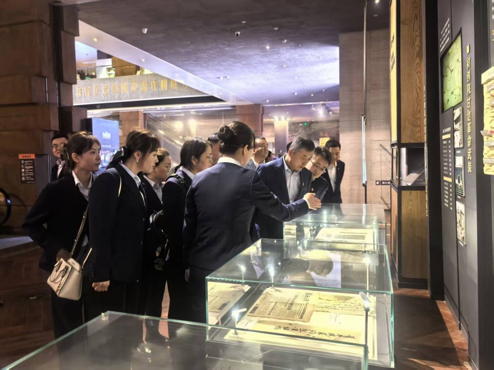 陜煤建設(shè)物資設(shè)備管理黨支部開展“緬懷革命英烈，傳承紅色基因”主題黨日活動