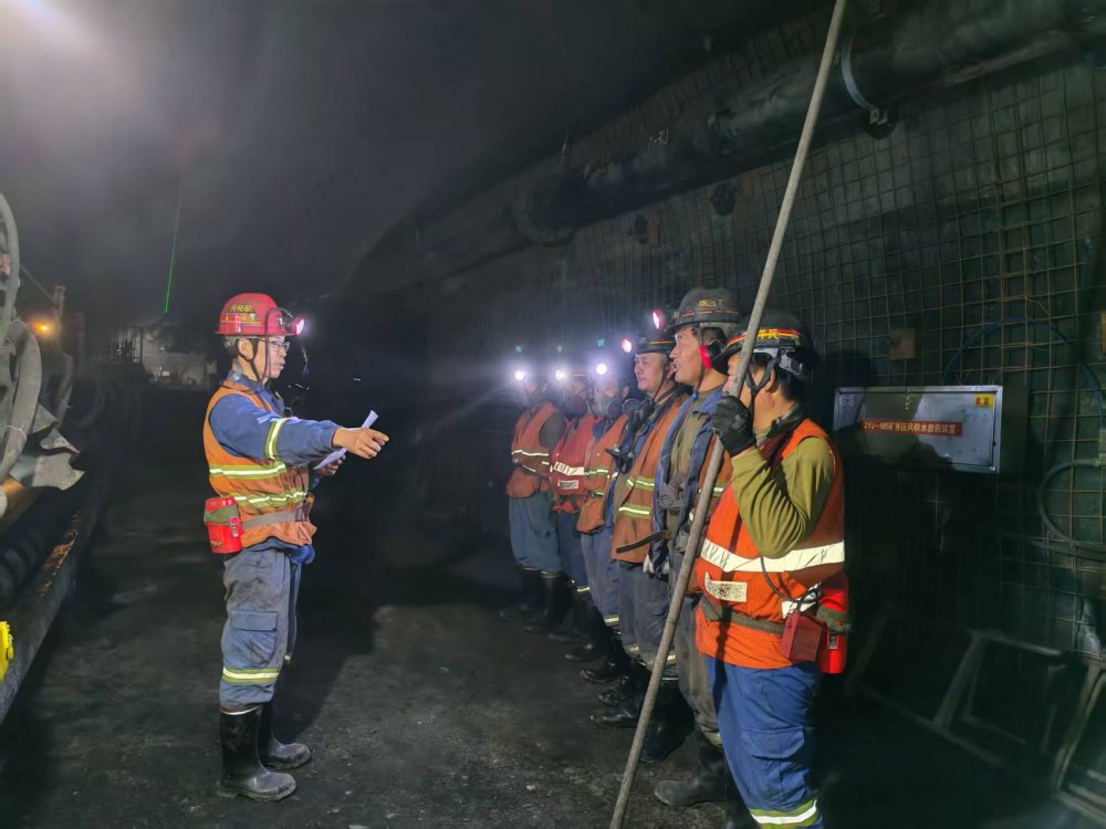 陜煤建設(shè)礦建三公司多舉措筑牢“雙節(jié)”安全防護墻