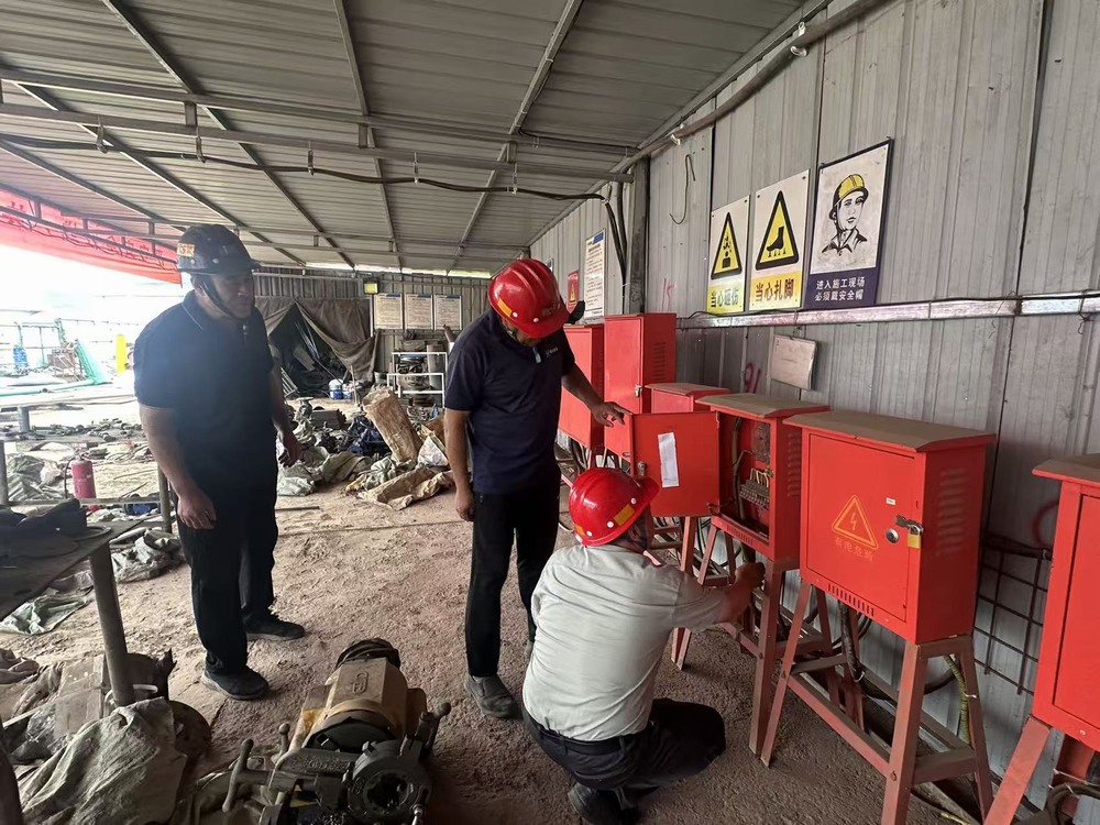 安全生產(chǎn)不放假，應(yīng)急值守不“打烊”—陜煤建設(shè)礦建二公司開展“雙節(jié)”期間安全生產(chǎn)大排查