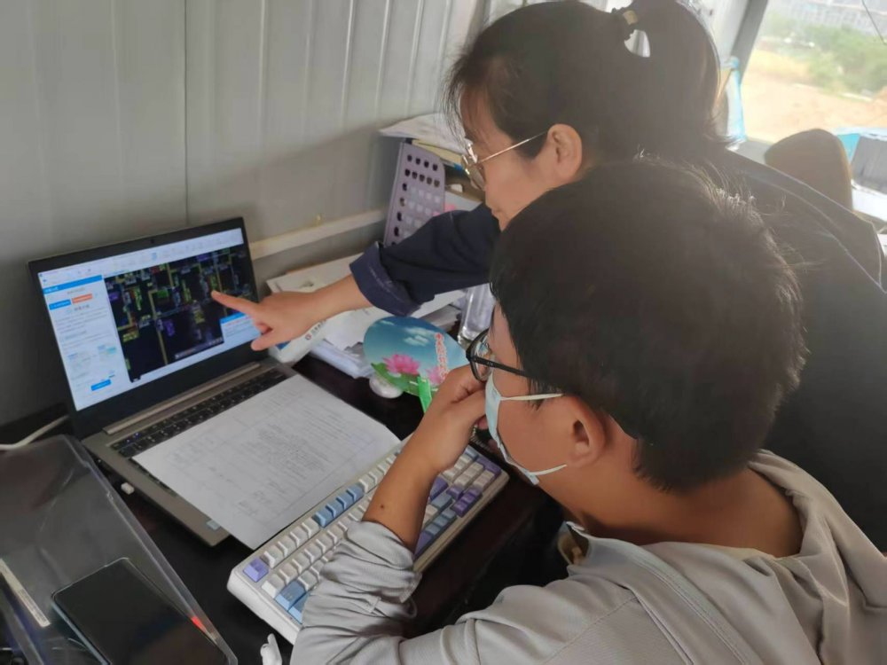 陜煤建設(shè)韓城分公司土建一項(xiàng)目部：巾幗力量綻芳華，鏗鏘玫瑰別樣紅