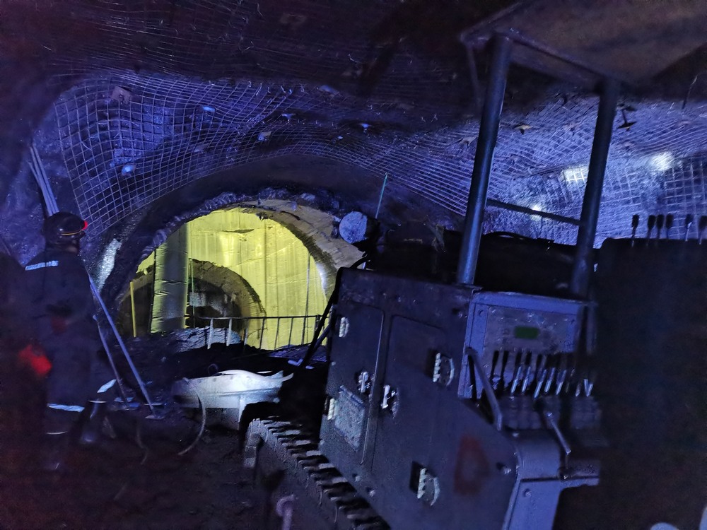  捷報！陜煤建設礦建二公司郭家灘項目部關(guān)鍵工程安全順利貫通