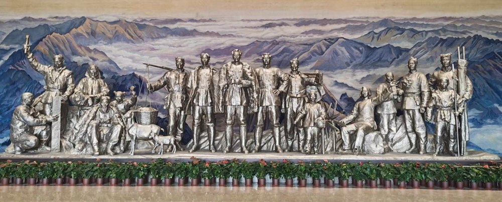 煤礦運(yùn)營服務(wù)分公司：汲取歷史精神 鑄就實干擔(dān)當(dāng)